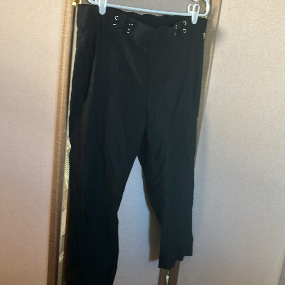 FINAL MARKDOWN Rafaella Black slacks 18